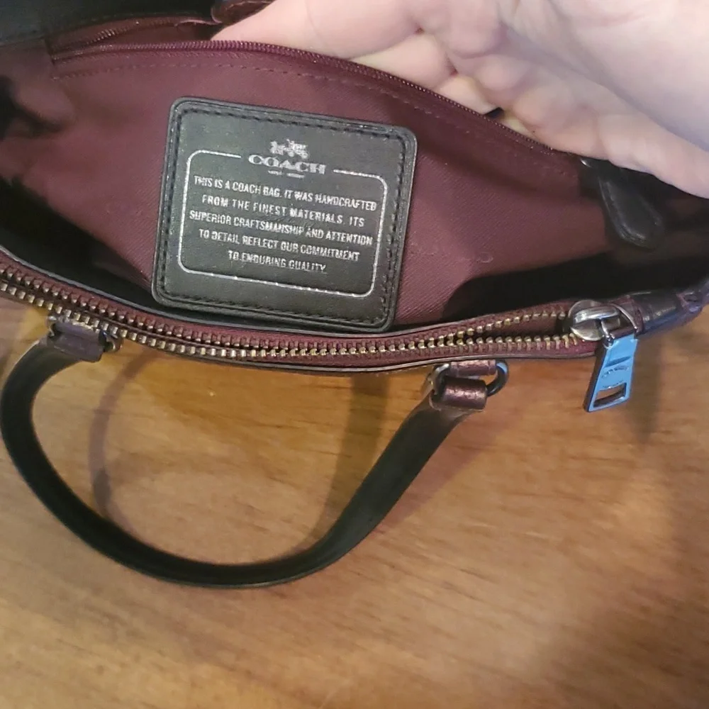Coach metallic Black Cherry 